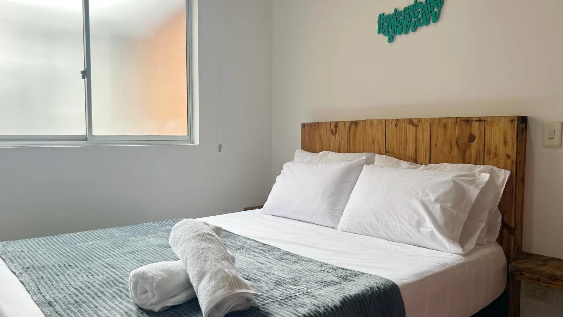 Daire Apto Duplex Nova Con Balcon Medellín Kolombiya